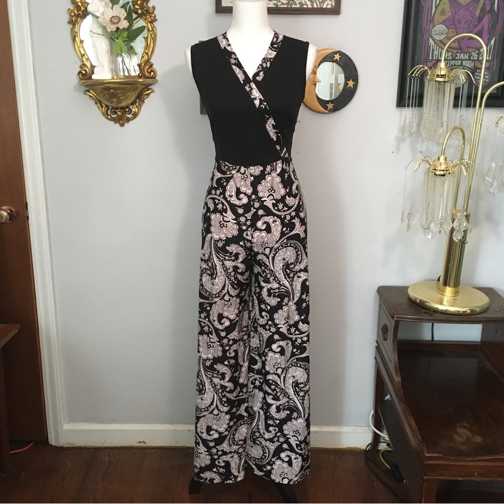 70s Vintage Black White Paisley Wide Leg Palazzo Sleeveless Jumpsuit